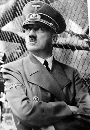 радикальный политик Адольф Гитлер